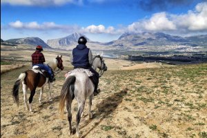 Vacanze a cavallo: 3 giorni di emozioni nella Sicilia più selvaggia
