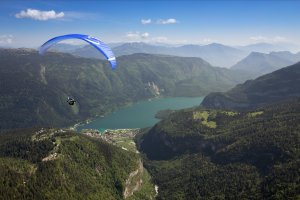 Tandem jump on the Trentino valleys