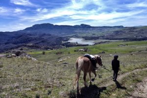 Passeggiata a cavallo in Sicilia: una giornata tra i laghi vicino Palermo