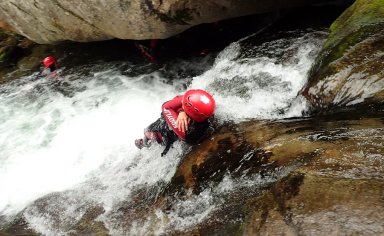 Canyoning, Rafting und Kajakfahren in Valsesia: 1 bis 7 Tage voller Abenteuer