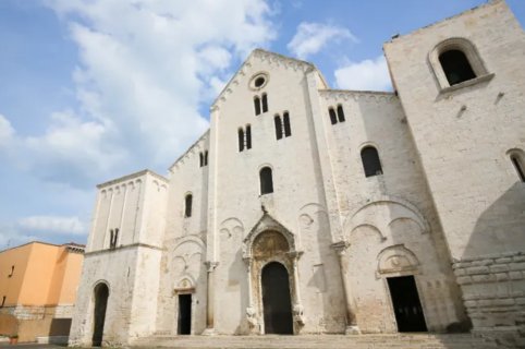 City tour of the Bari of San Nicola